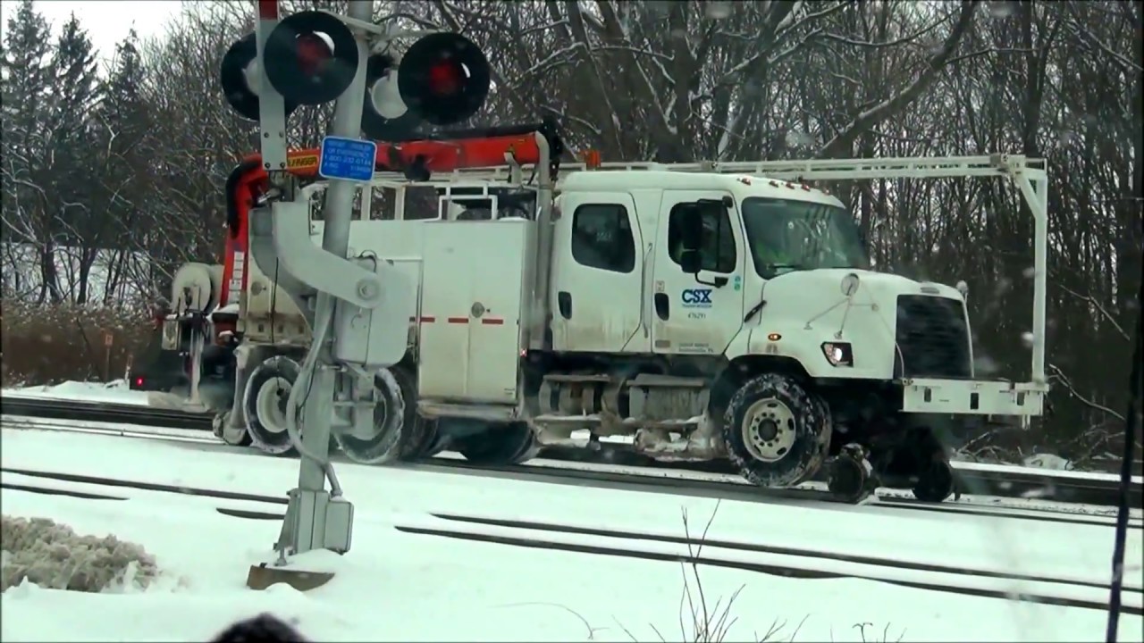 bnsf 5729 CSX Track Truck rides The Rails