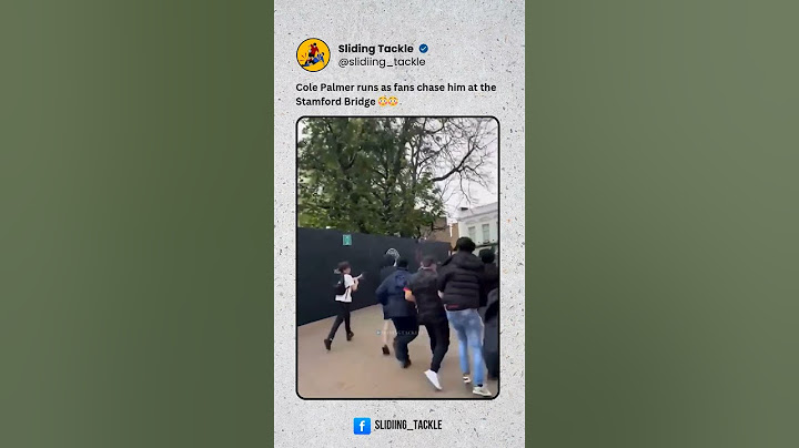 Cole Palmer runs as fans chase him at the Stamford Bridge 😳😳 #colepalmer #chelsea #stamfordbridge