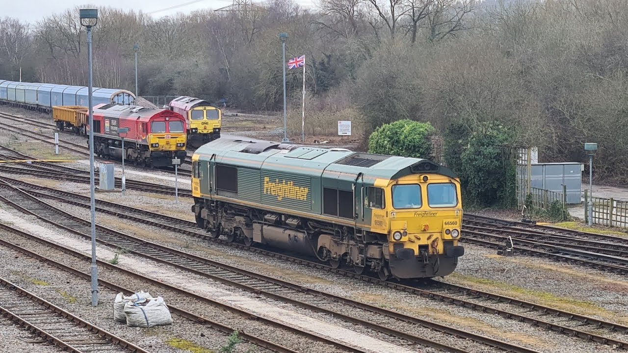 Trains at South Hinksey Oxfordshire 21/2/26