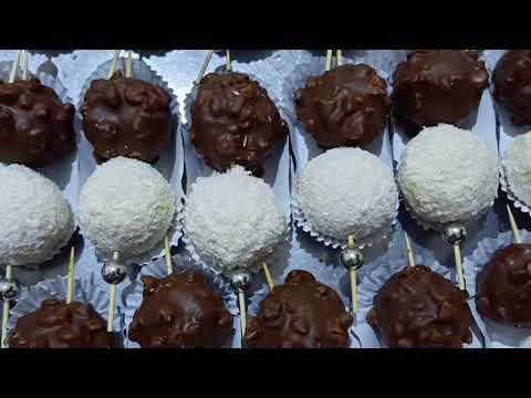 فيريرو روشي نسخة على الأصلية للمناسبات و رافيلو او كرات الثلج بذوق رائع صنع منزلي