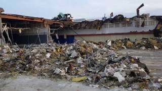 Inside Rolling Acres Mall Demolition (Dead Malls) last look at Rolling Acres Mall - Akron,