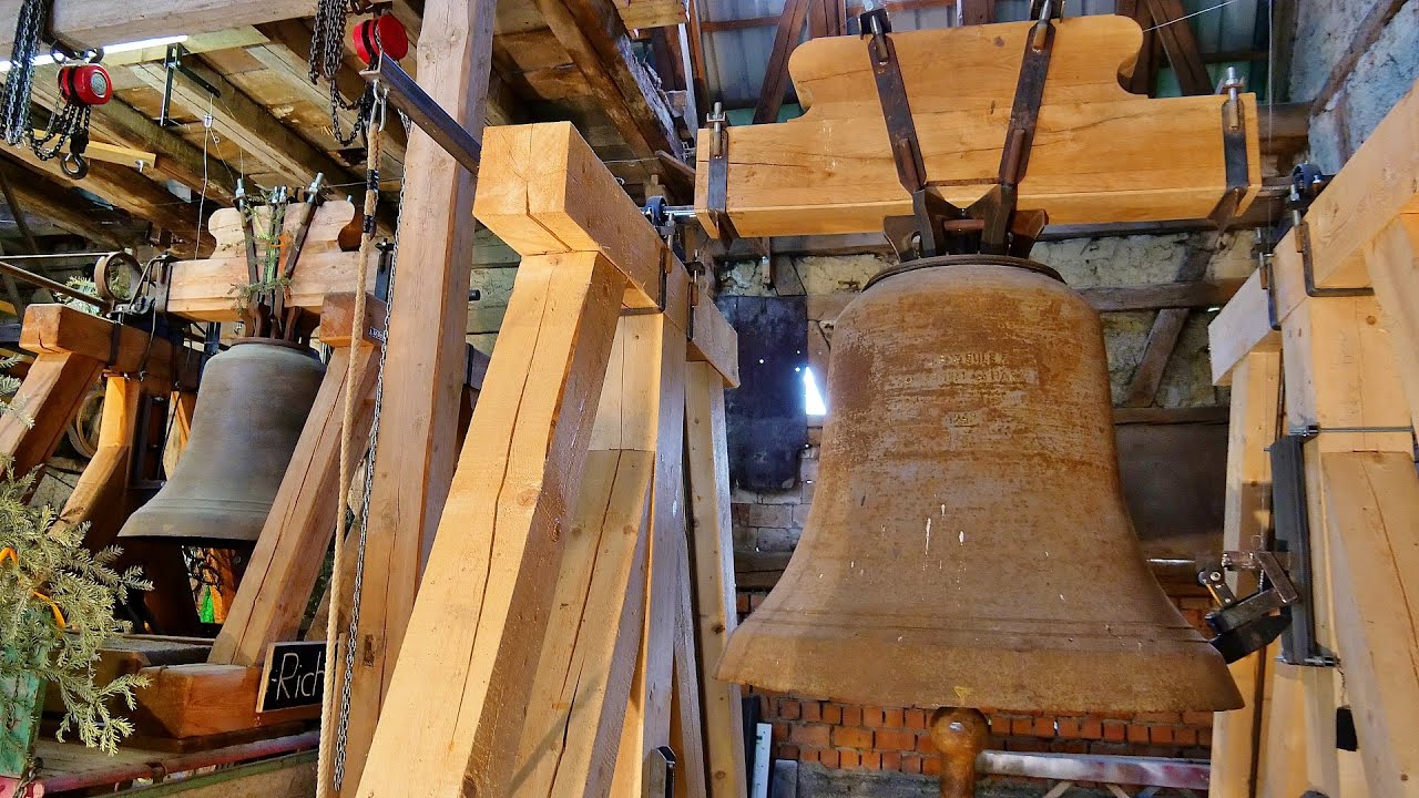 Ertingen (D - BW) Zu Gast bei Glockensammler Richard Metz