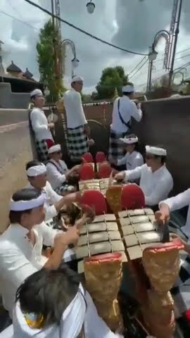 Gamelan Gangsa Bali | Dimana saja Gas poll !!!