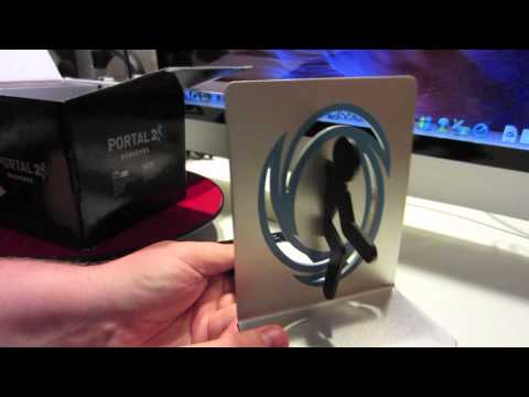 Portal 2 Bookends Unboxing