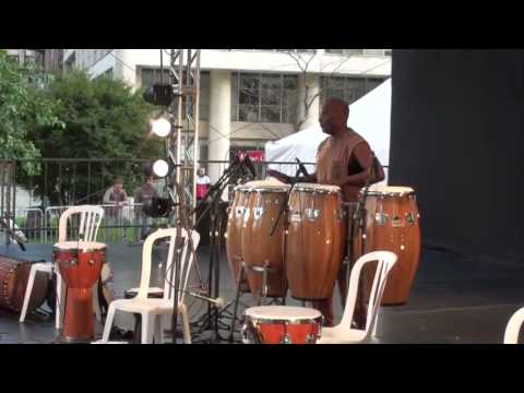 Guem na Virada Cultural 2009 - Solo de Conga - YouTube