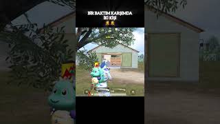 Bi̇r Baktim Karşimda İki̇ Ki̇şi̇