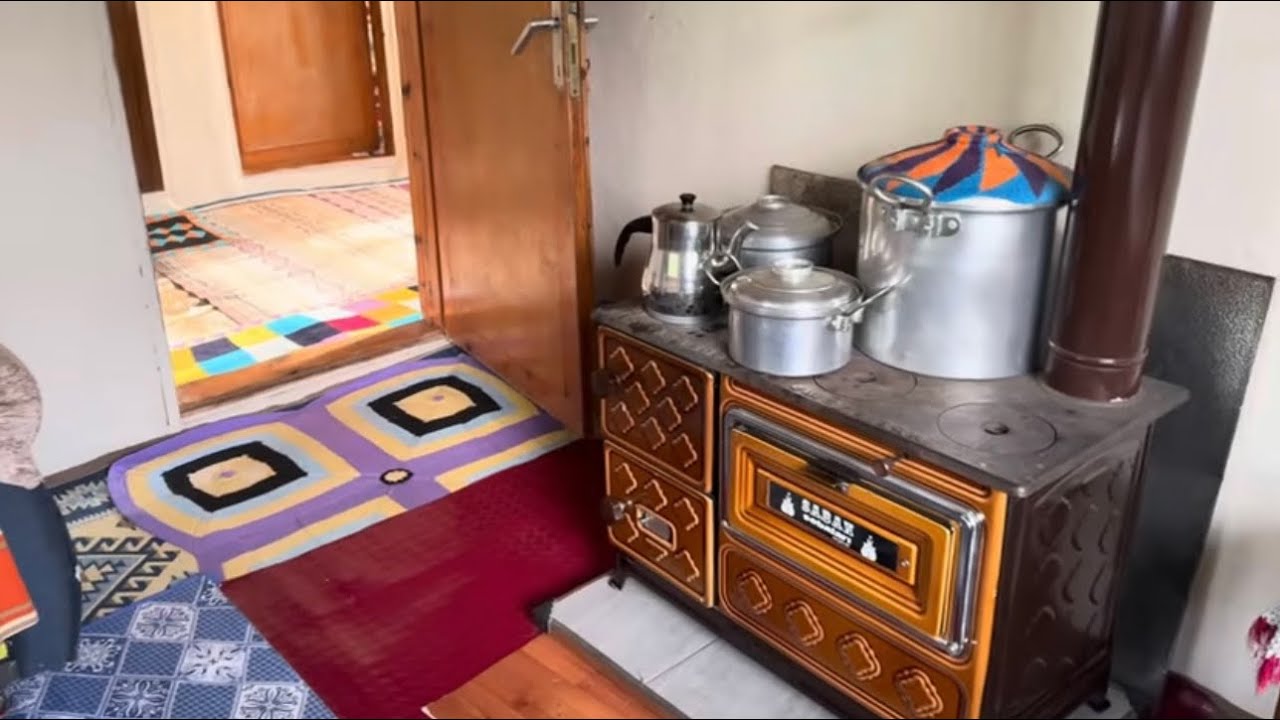 Gurbette yaşayan köylümün isteği üzerine asırlık evde çekim ￼￼