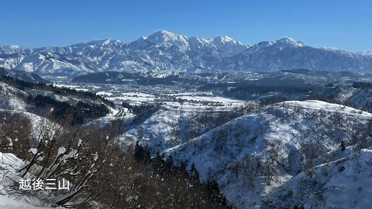 2016年1月ワイドパノラマ絶景風景。長岡市川口牛ケ首からのからの雪晴れ風景。越後三山・巻機山・三国連峰から米山まで一望。
