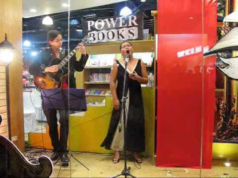 Soprano Nenen Espina Live at the Powerbooks Window...