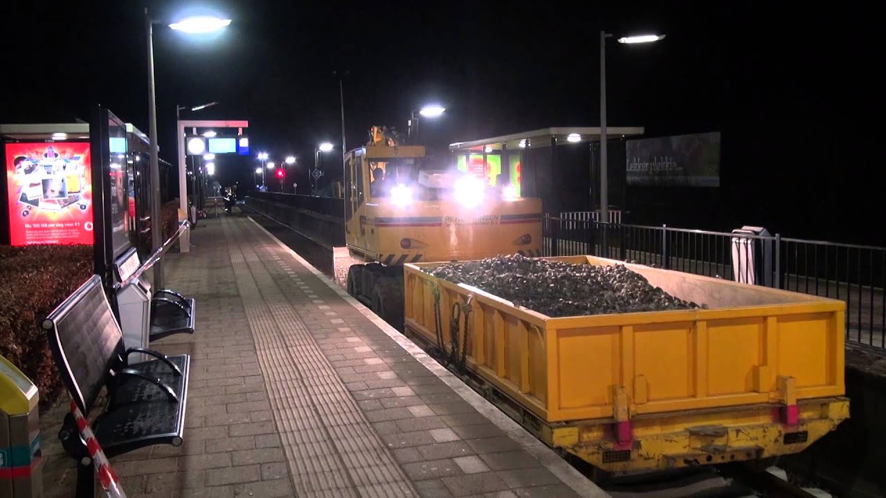 Strukton Rail Ballast Storten Tussen De Rails Station HoogezandSappemeer Deel 2 YouTube Strukton Rail Ballast Storten Tussen De Rails Station HoogezandSappemeer Deel 2 YouTube