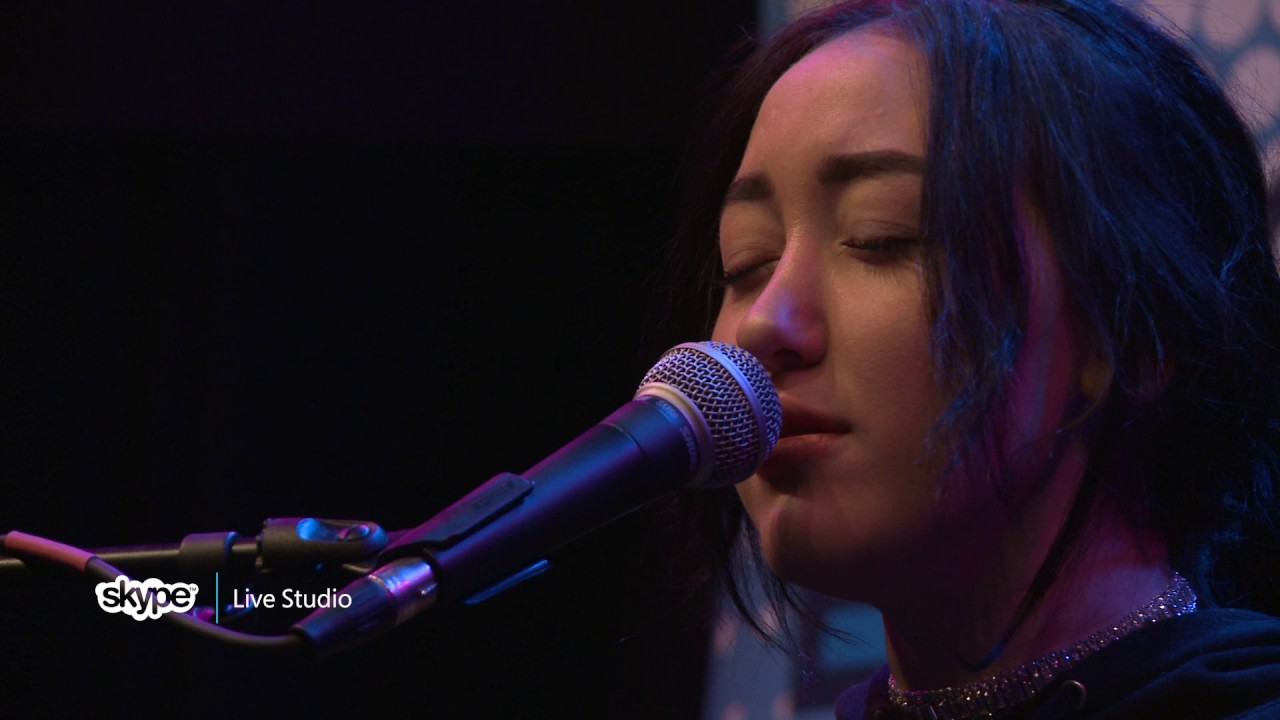 Noah Cyrus - Electric Love (LIVE 95.5)