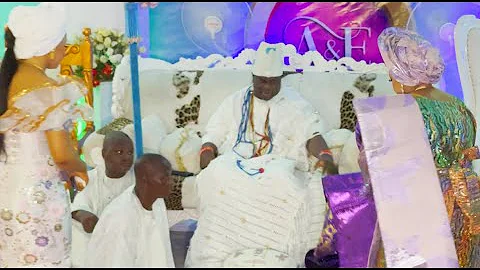 Moment Ooni Of Ife’ 2 Wives Hand Over The 6th Wife To Ooni At Their Wedding As Ex-President Jonathan