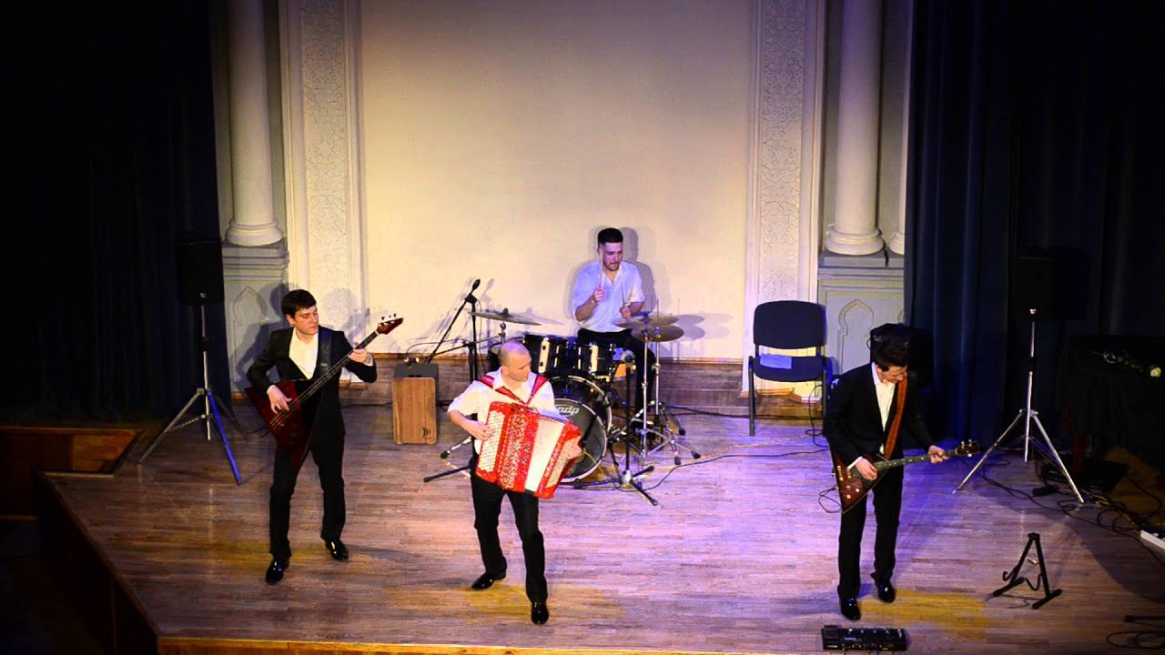 Toss the Feathers. "Бряц-Band" adlı videoyu YouTube'da izle Toss the Feathers. "Бряц-Band" adlı videoyu YouTube'da izle