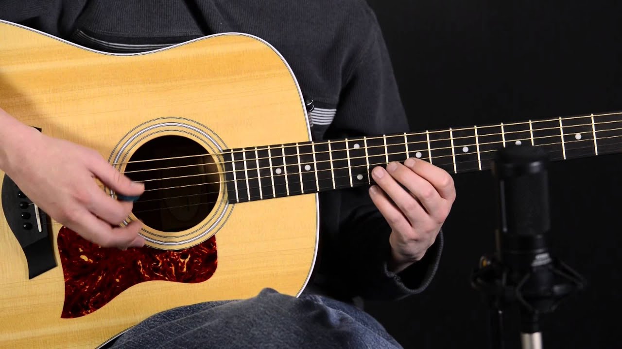 Taylor 210e acoustic electric guitar Clearance