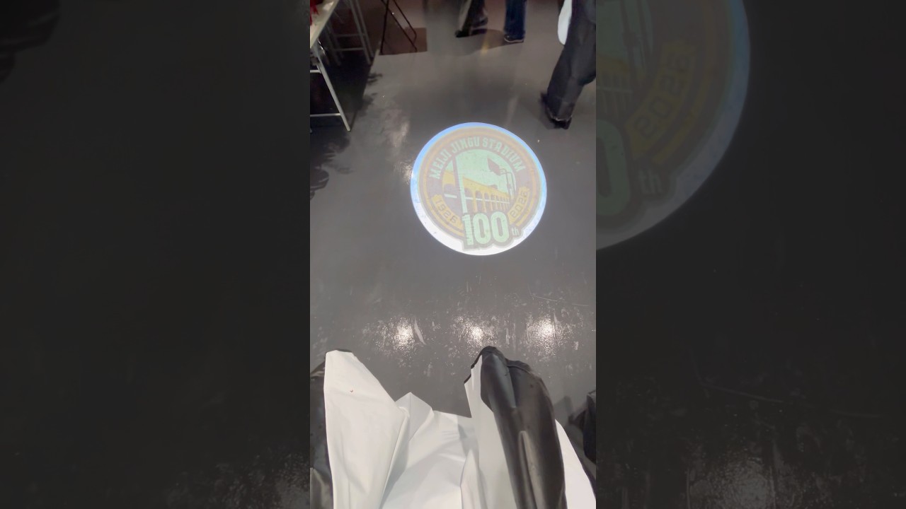 神宮球場⚾️正面入口　100周年ロゴ照明💡　2026/03/31