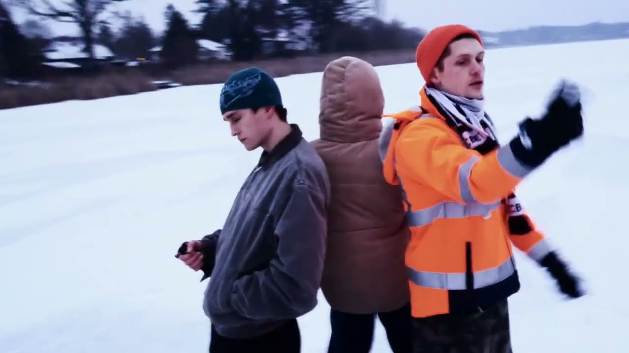 Watch Regentanz - leo, Kosmo Glubschi, Emi Lando (Shot by Finlay) on YouTube Watch Regentanz - leo, Kosmo Glubschi, Emi Lando (Shot by Finlay) on YouTube