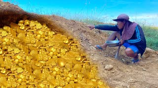 wow wow amazing day! gold miner found a lot of gold treasure under stone million years