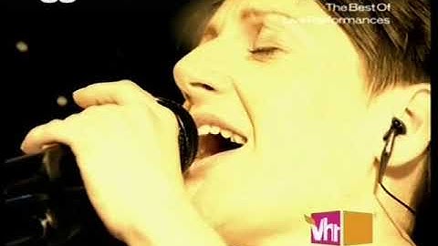 Massive Attack - Teardrop (Feat. Elizabeth Fraser) (Live For MTV Europe 1998)