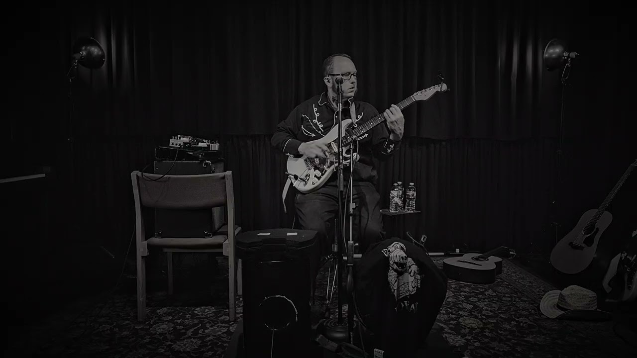 "Smoke Show Girl" a power-pop song performed by a one-man band!