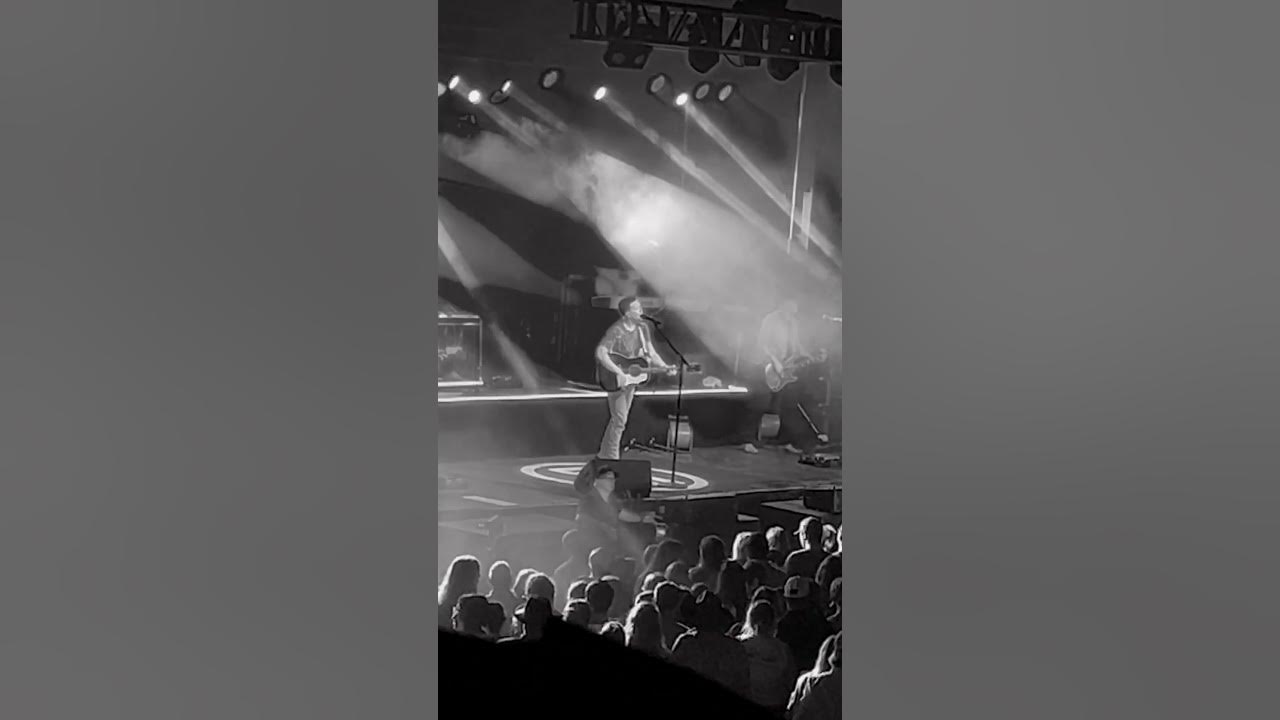 Scotty McCreery, Hootie & The Blowfish - Bottle Rockets Pasadena Strawberry Festival #scottymccreery