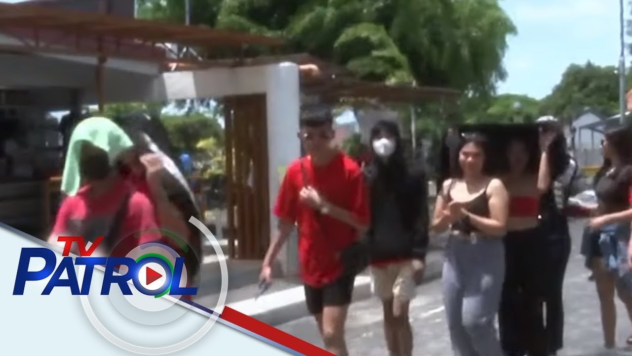 Mga turista sa Albay dumarami kahit nag-aalboroto ang Mayon | TV Patrol