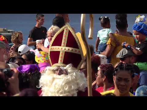 Sinterklaas en zijn pieten zijn Bonaire 2017
