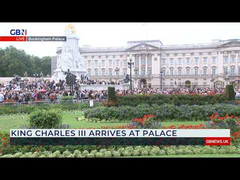 Arlene foster reacts to the death of queen elizabeth ii