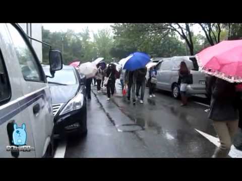 [FANCAM] 111014 Super Junior on the way to KBS Building