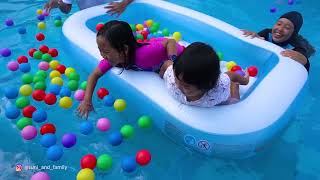 KEYSHA MENGISI KOLAM RENANG PENUH BALON WARNA WARNI The Ball Pit Show In Swimming Pool