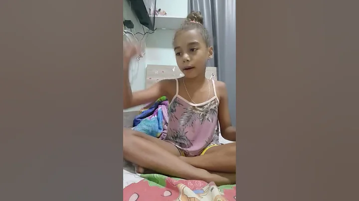 Sarah Brito (2)