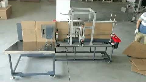 VERTICAL CARTON FEEDER AUTO