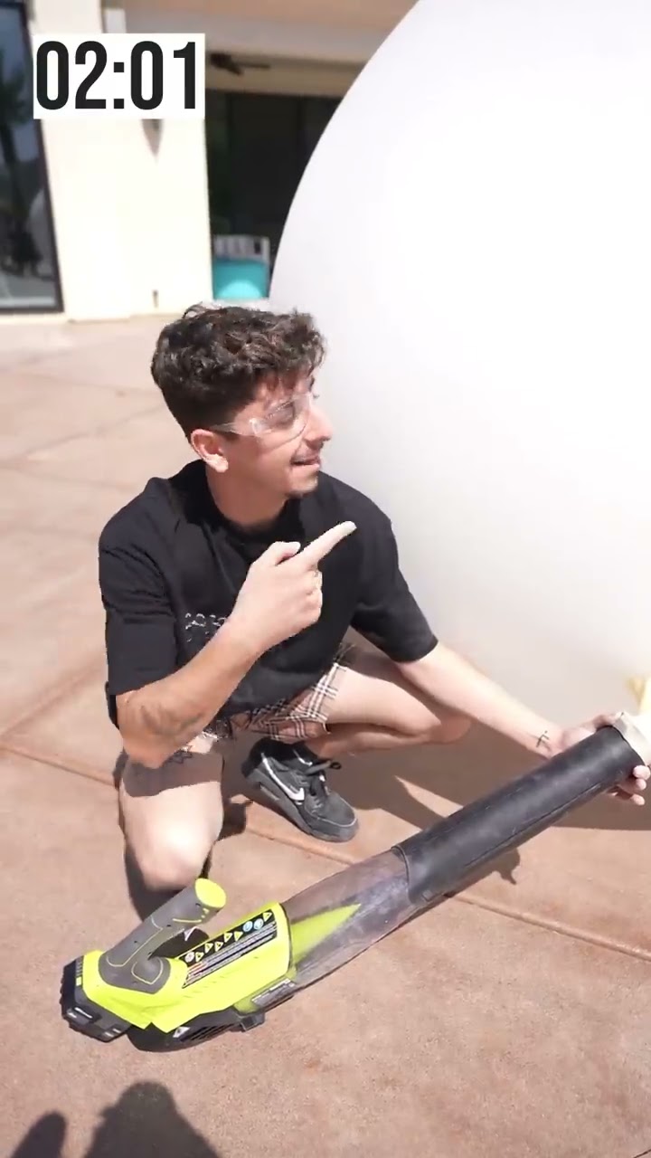 Blowing up the worlds biggest BALLOON