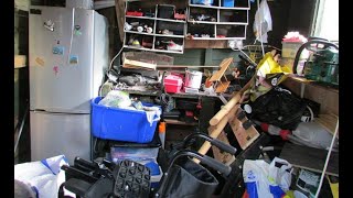 Elderly Karang Guni Clutters Corridor in Potong Pasir HDB, but Neighbour Worries about Fire Hazards