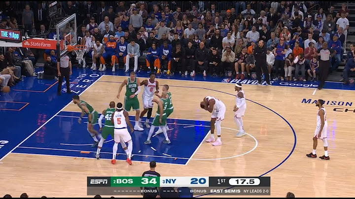 Mitchell Robinson with another horrific air ball during a free throw attempt #shaqtin