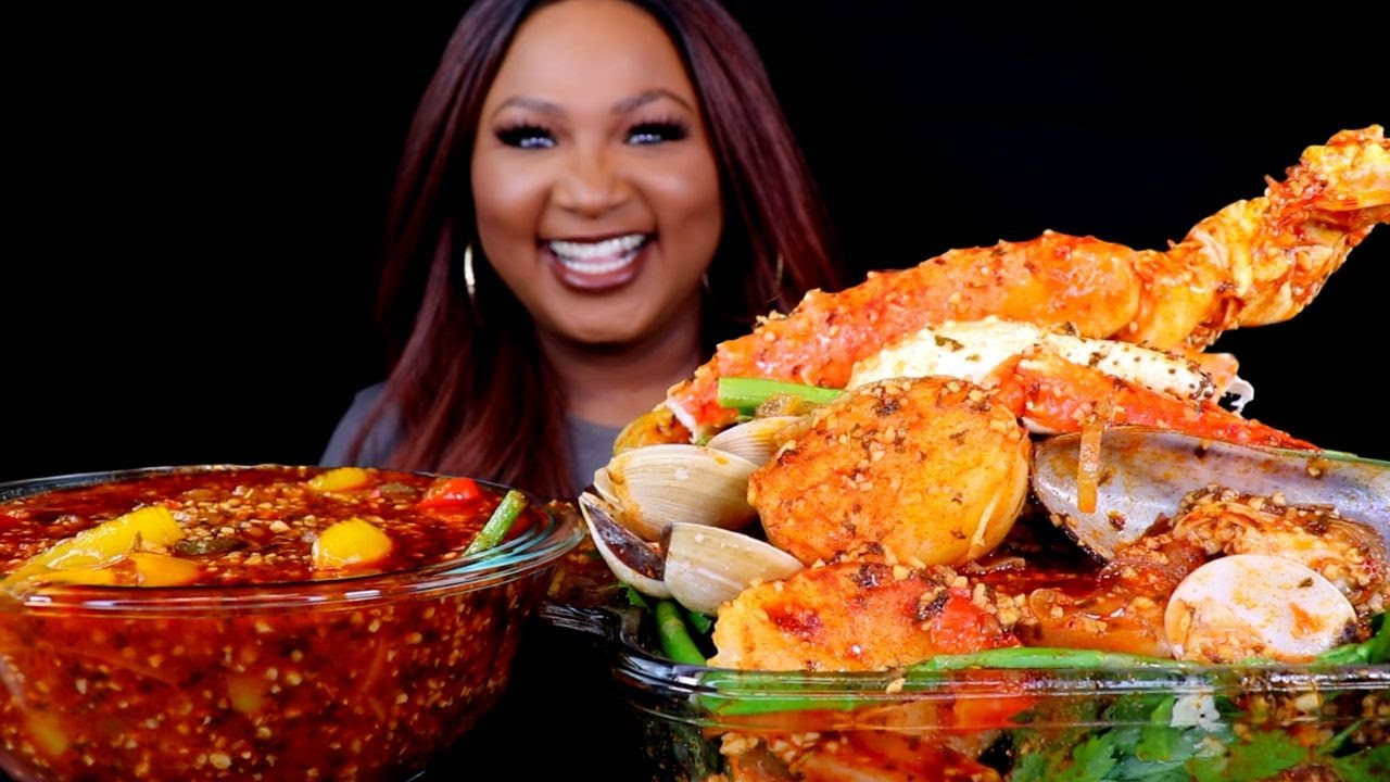 КОРОЛЕВСКИЙ КРАБ С МОРЕПРОДУКТАМИ В МУКБАНГЕ | ЗЕЛЕНЫЕ МИДИИ