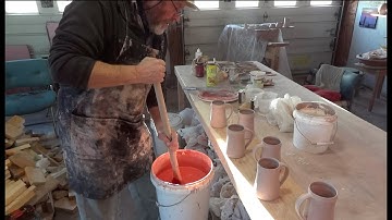 Studio routine ! ... handling and raw glazing...March 1st 2021 with Simon Leach