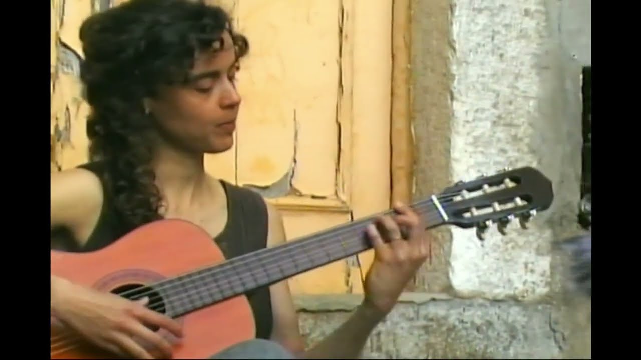 Flavie Mialon - New Orleans (Street Session)