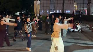 “你我的雪域舞團 Our Tibetan Dance Troupe みんなのチベット舞踊団”正在直播！