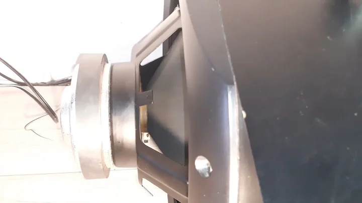 Logitech Z5500 50Volume bass boost hard