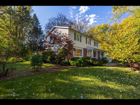 37 Candlewood Dr, Pittsford, NY home video tour