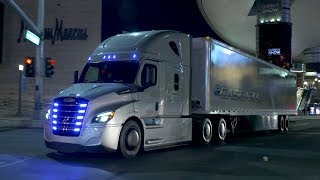 Freightliner eCascadia Electric Semi-Trailer