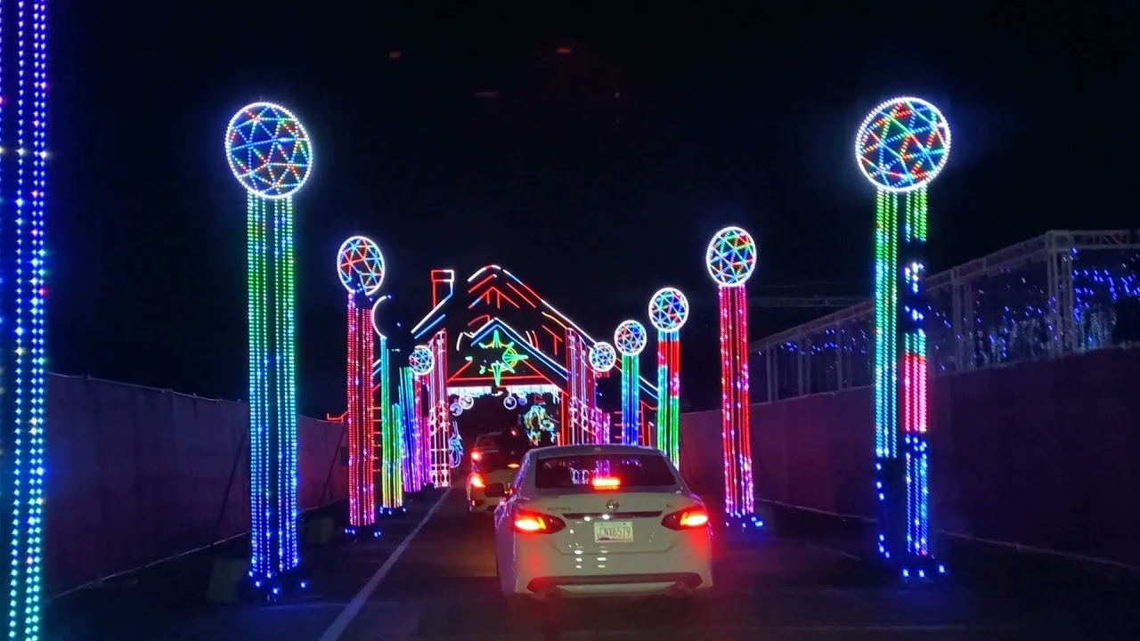 Drive thru Christmas Lights Display with Bella and Jio 2021