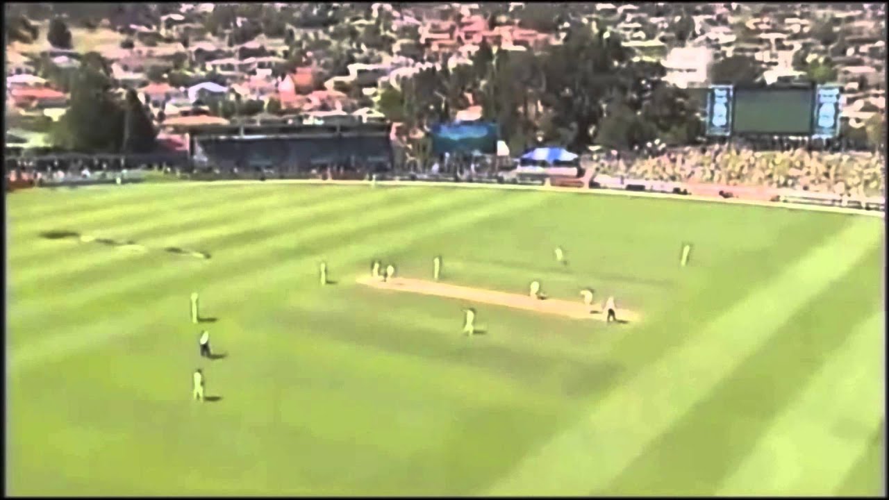 Cricket Horrible Mixup, Batsman having a runner got Runout, Aus Vs SL