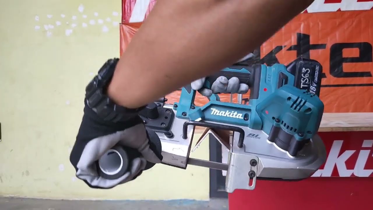 Makita バンドソー PRB183D 18V