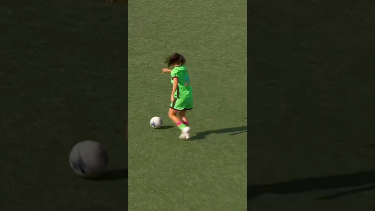 Alba Caño drives it home from distance 🚀 #nwsl #soccer #football #goal