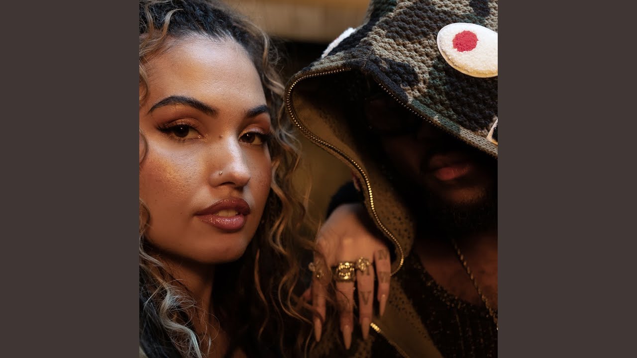 在 YouTube 上觀看「All Over You」 在 YouTube 上觀看「All Over You」