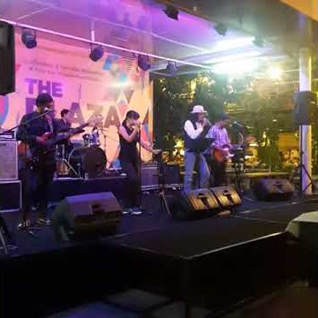 Radiohitz @ Flavorbliss The Plaza, Smile For Me - The Tigers