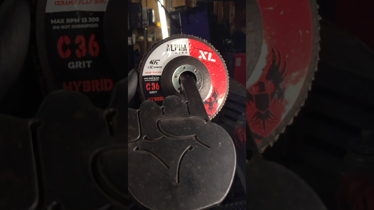 Иногда по ходу проекта требуется сглаживание сварных швов. Для этого я использую абразивные матер...