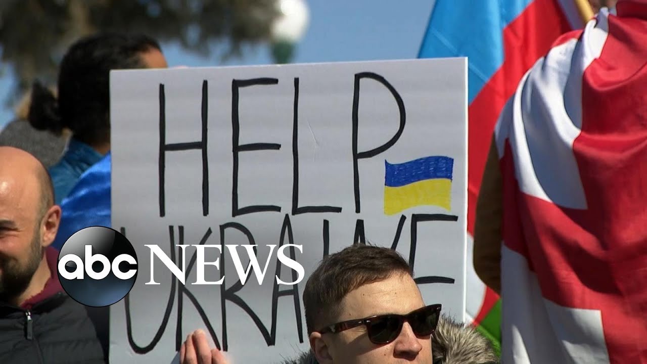 Kremlin says Ukrainian president ready to discuss ‘neutral status’ I ABCNL