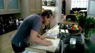 Gordon Ramsay - How to roll shortcrust pastry